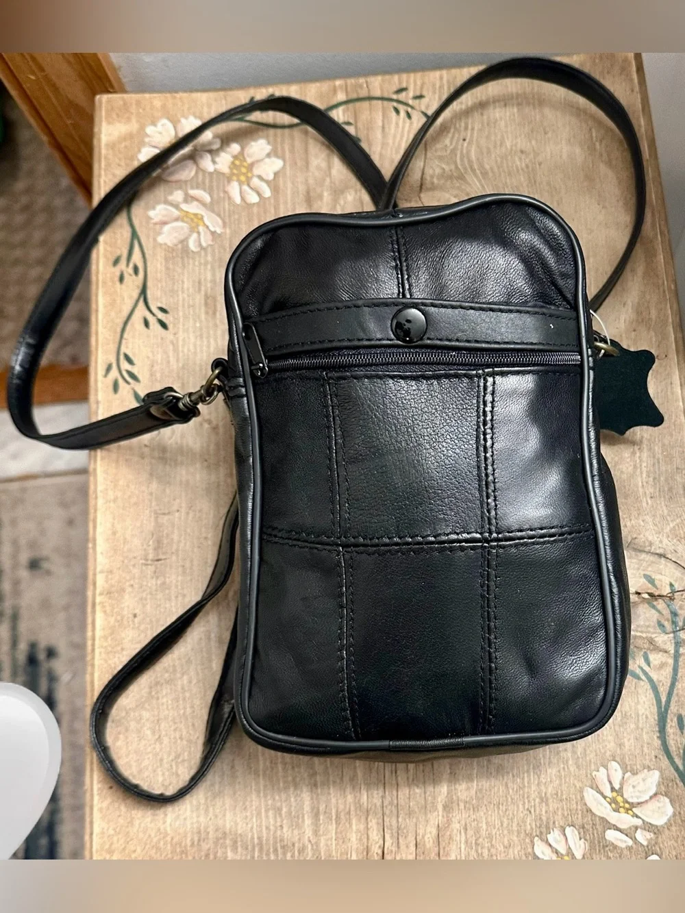 Compact Black Leather Men’s Crossbody Bag